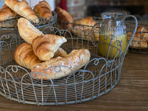 Small Round Wire Tray with handles